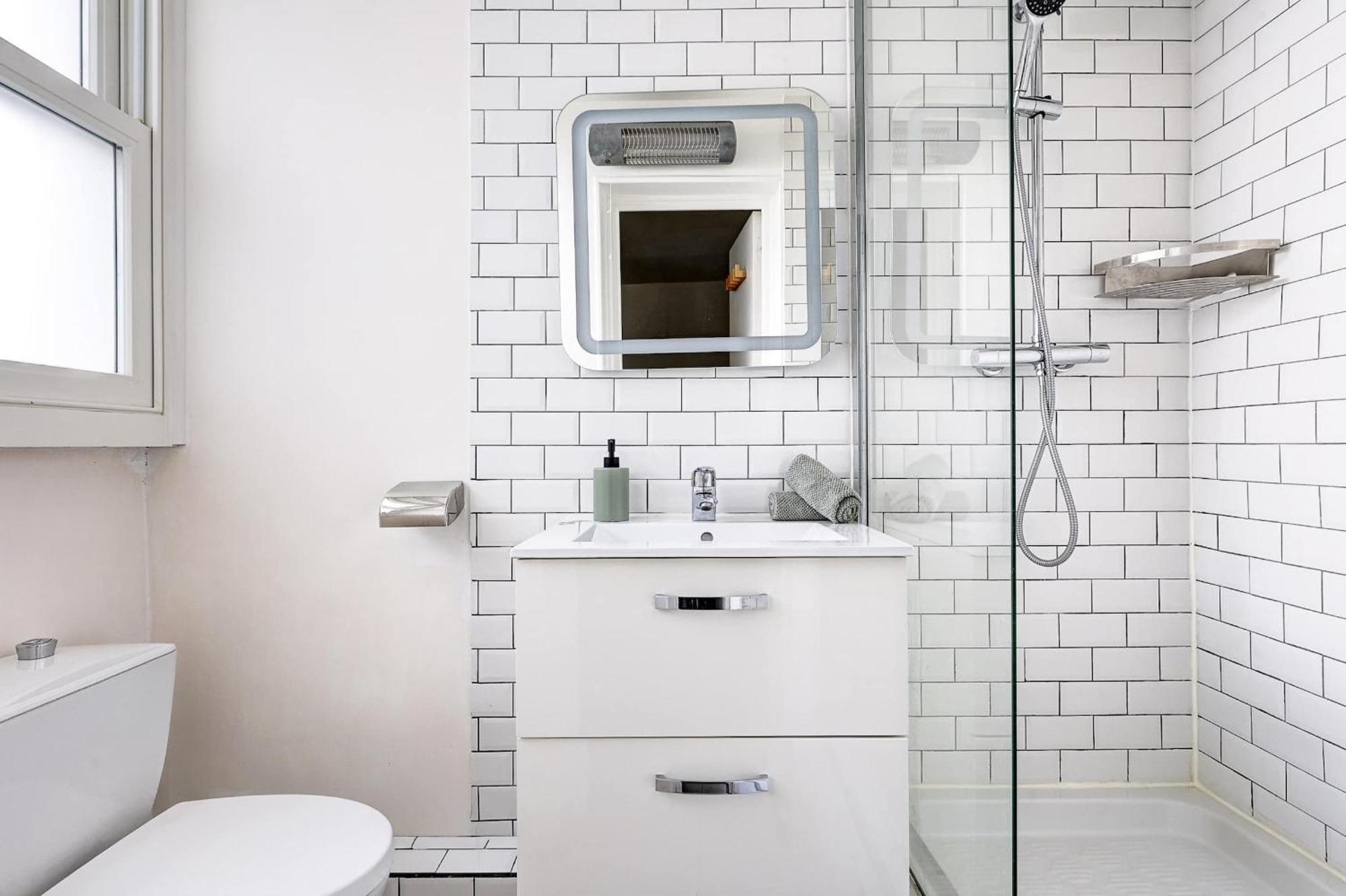 Cozy Near Eiffel Tower & Invalides & Seine *
