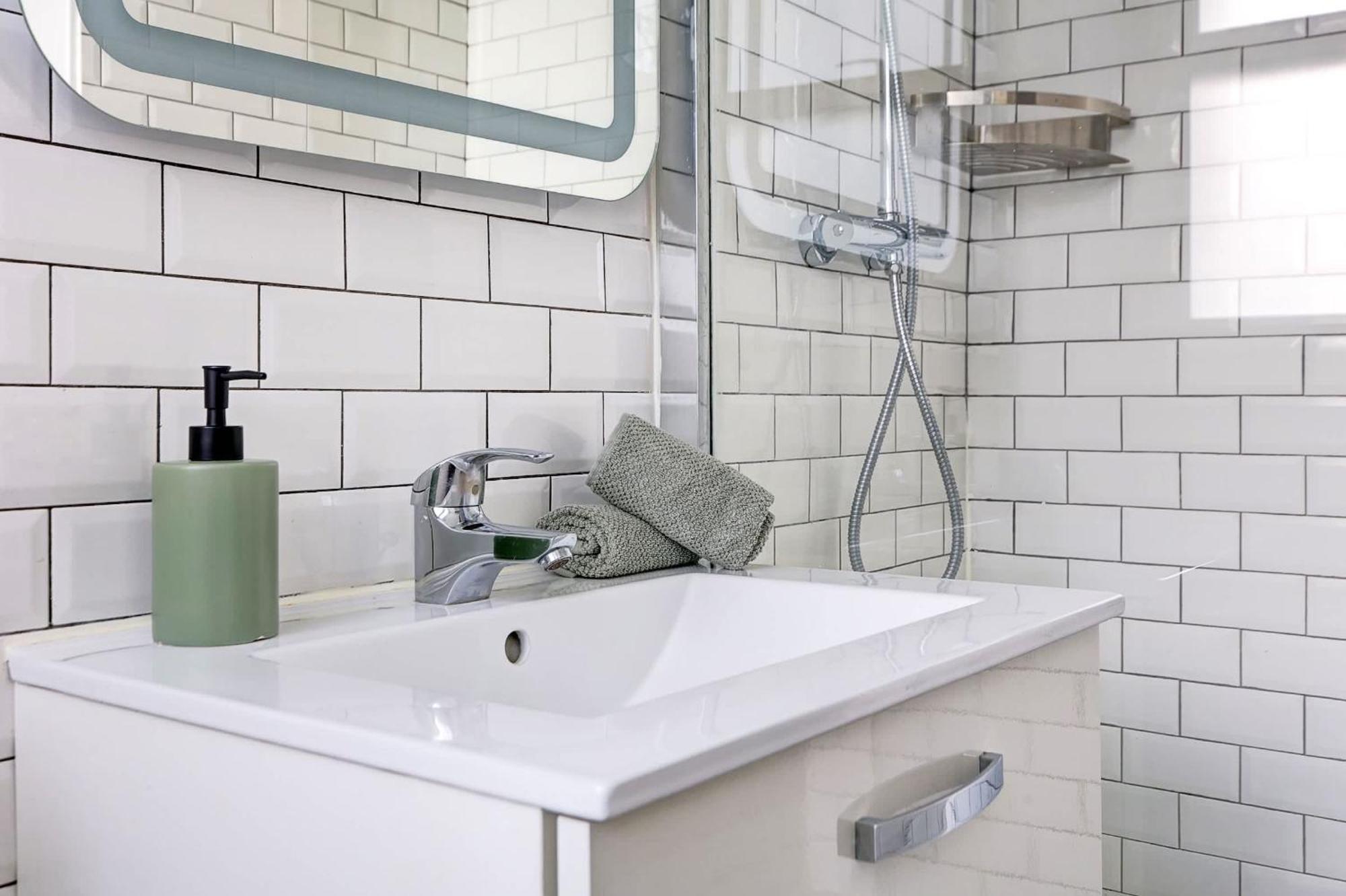 Apartment Cozy Near Eiffel Tower & Invalides & Seine Paris